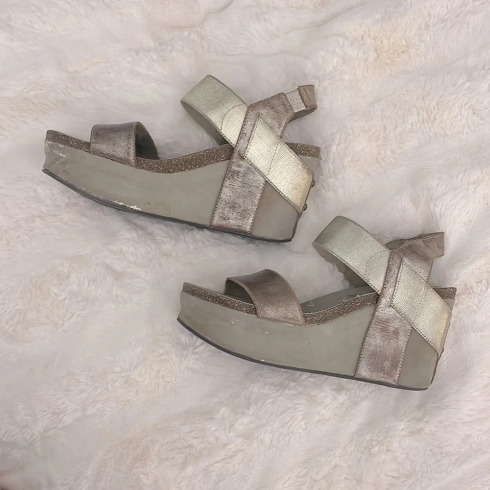 OTBT WEDGE WOMENS BUSHNELL SANDAL - Picture 3 of 9